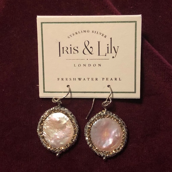 Iris & Lily | Jewelry | Iris Lily Freshwater Pearl Earrings | Poshmark